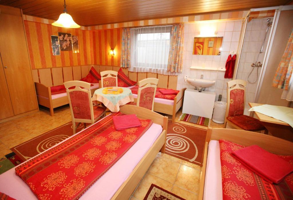 Hotel-Pension Klaer Шпайер Стая снимка